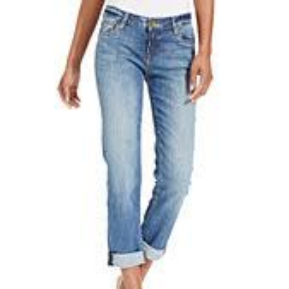 Guess distressed  Cropped boyfriend  jeans